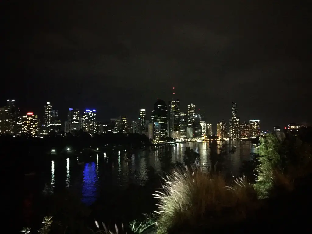 kangaroo point at night