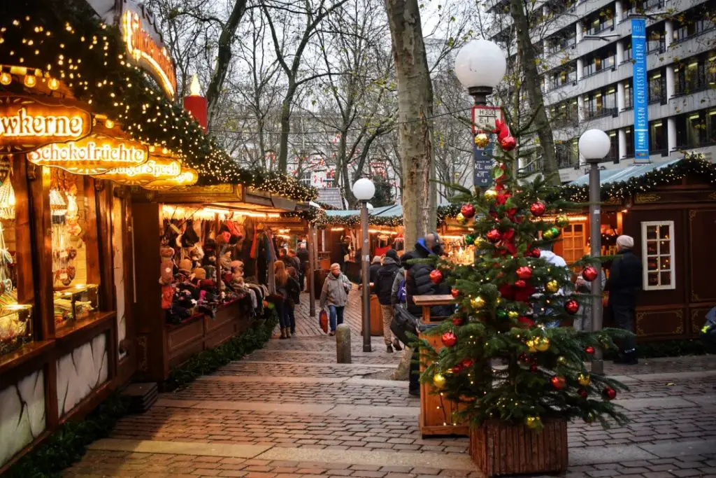 Christmas markets lining the streets of Hamburg