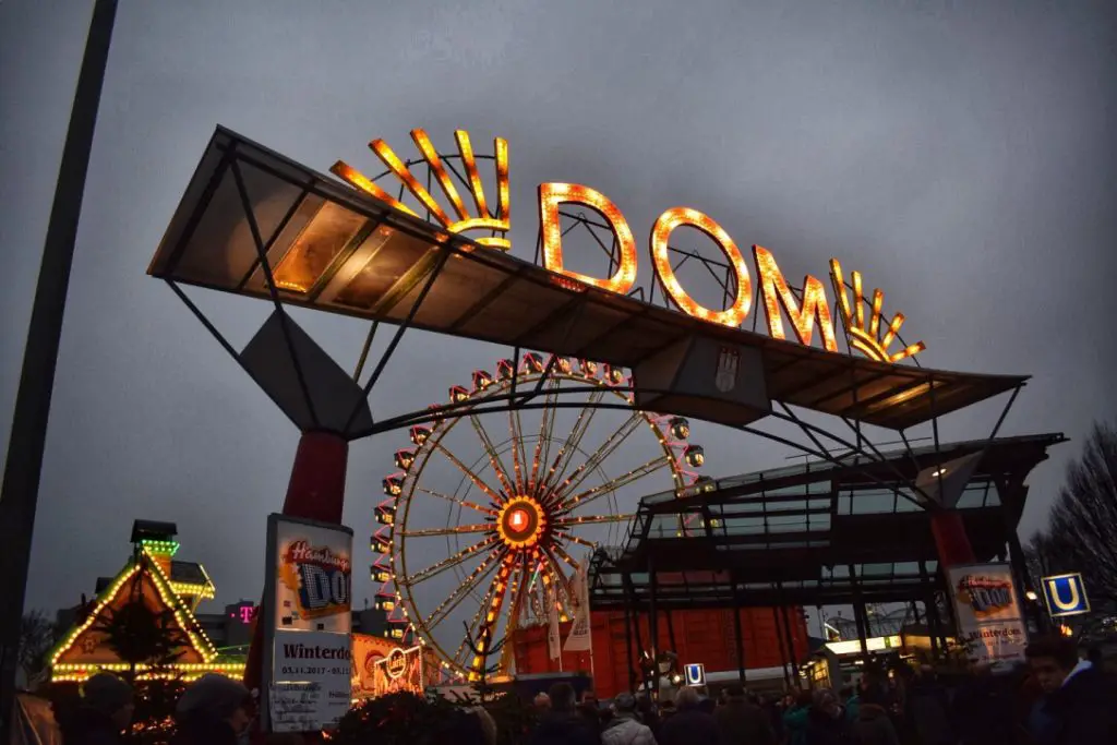 The rides at the Winter Dom