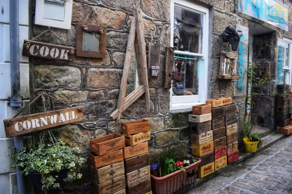 One of the quaint shops in St Ives