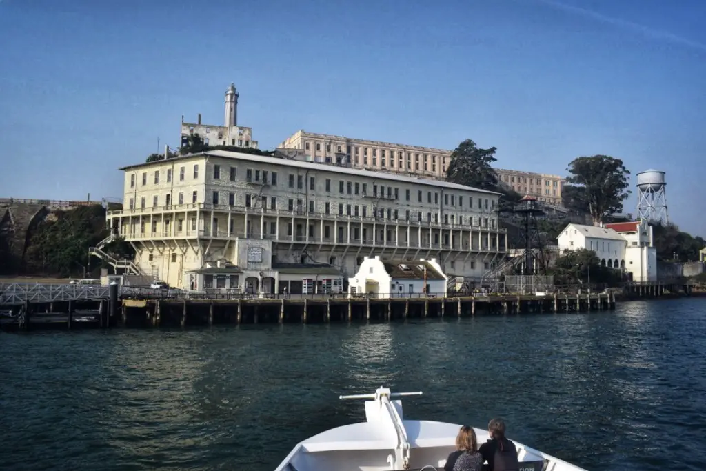 Coming in to Alcatraz on the boat