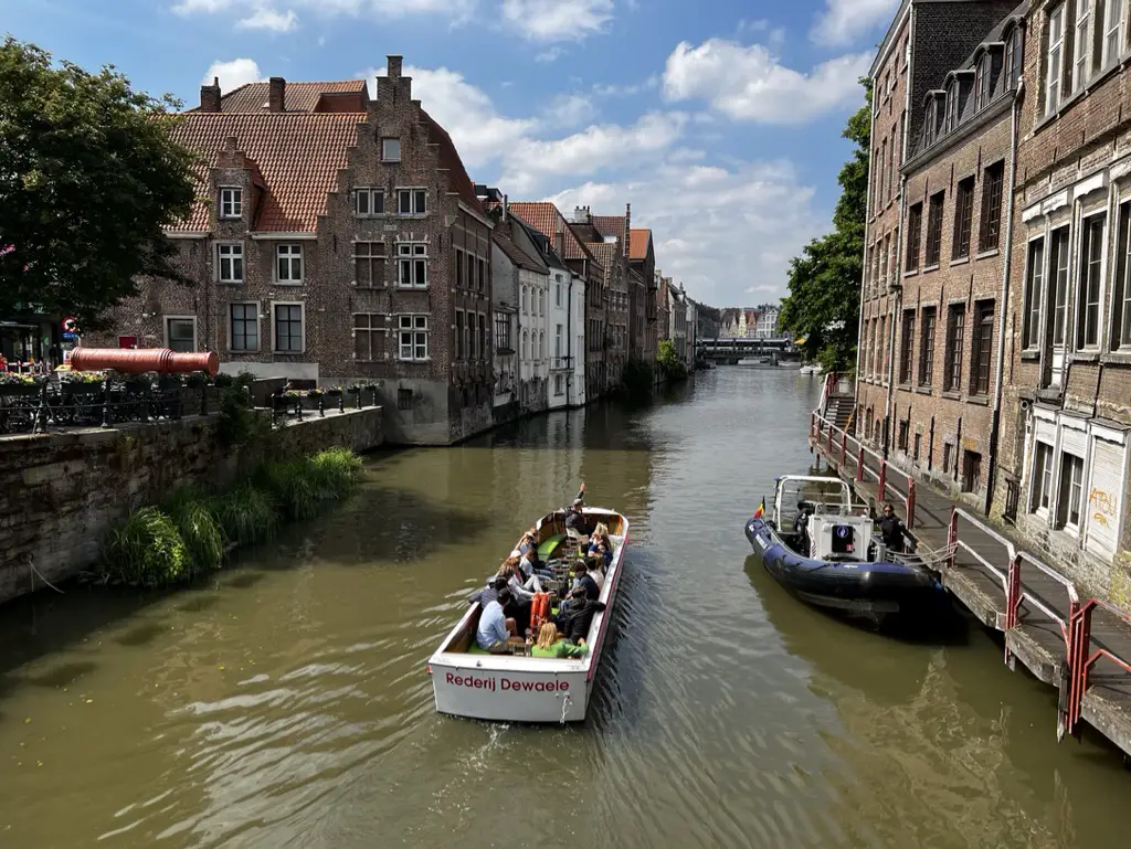 ghent crazy tourist