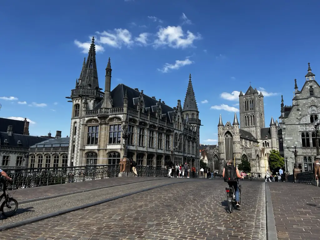 ghent crazy tourist