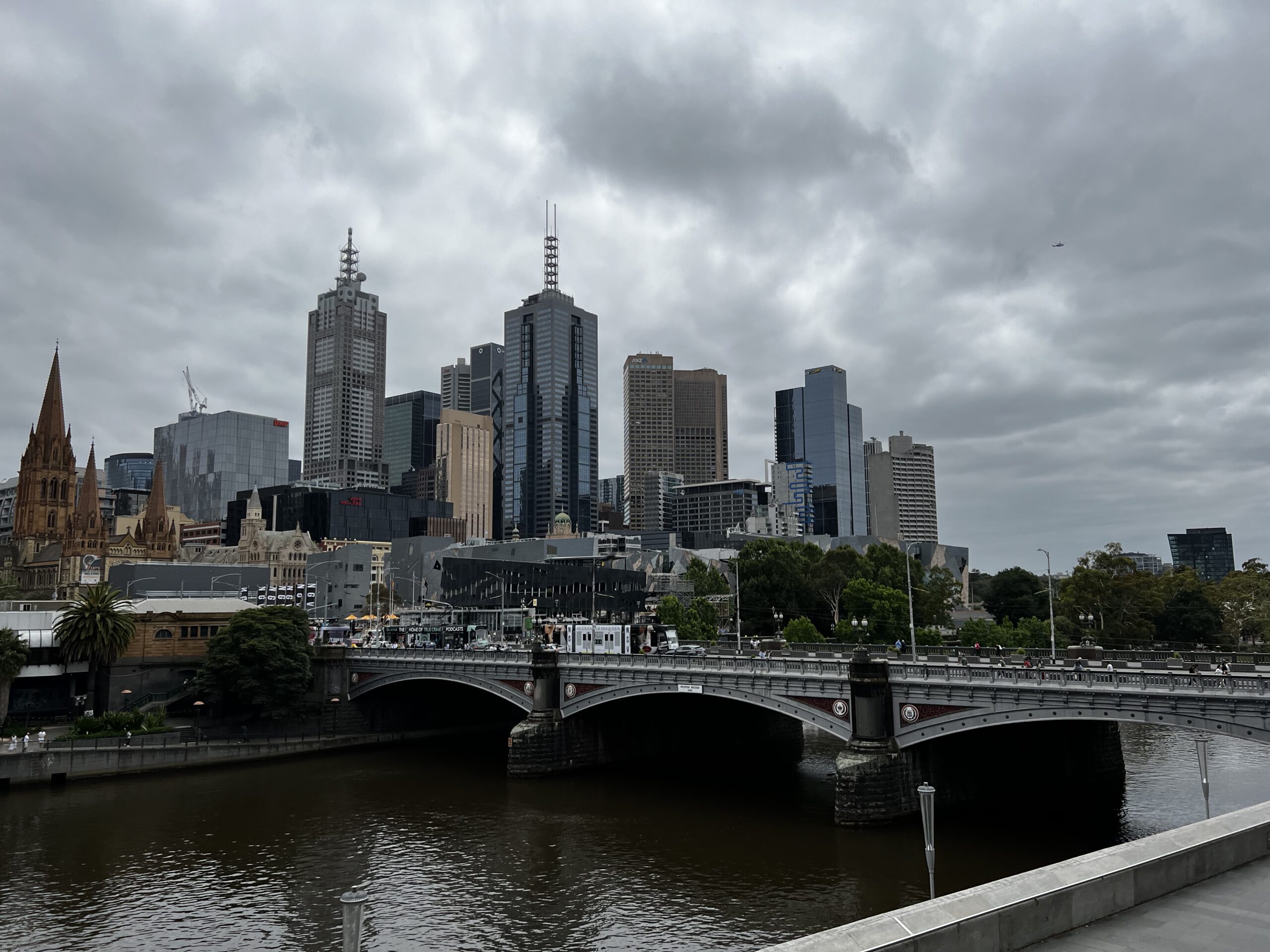 Melbourne: Explore the Yarra River with Three-Hour Electric Boat